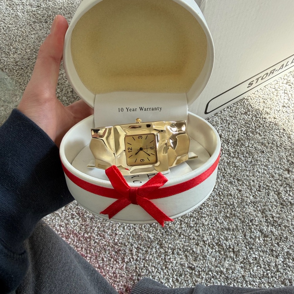 Vintage Gold Watch - Picture 4 of 4